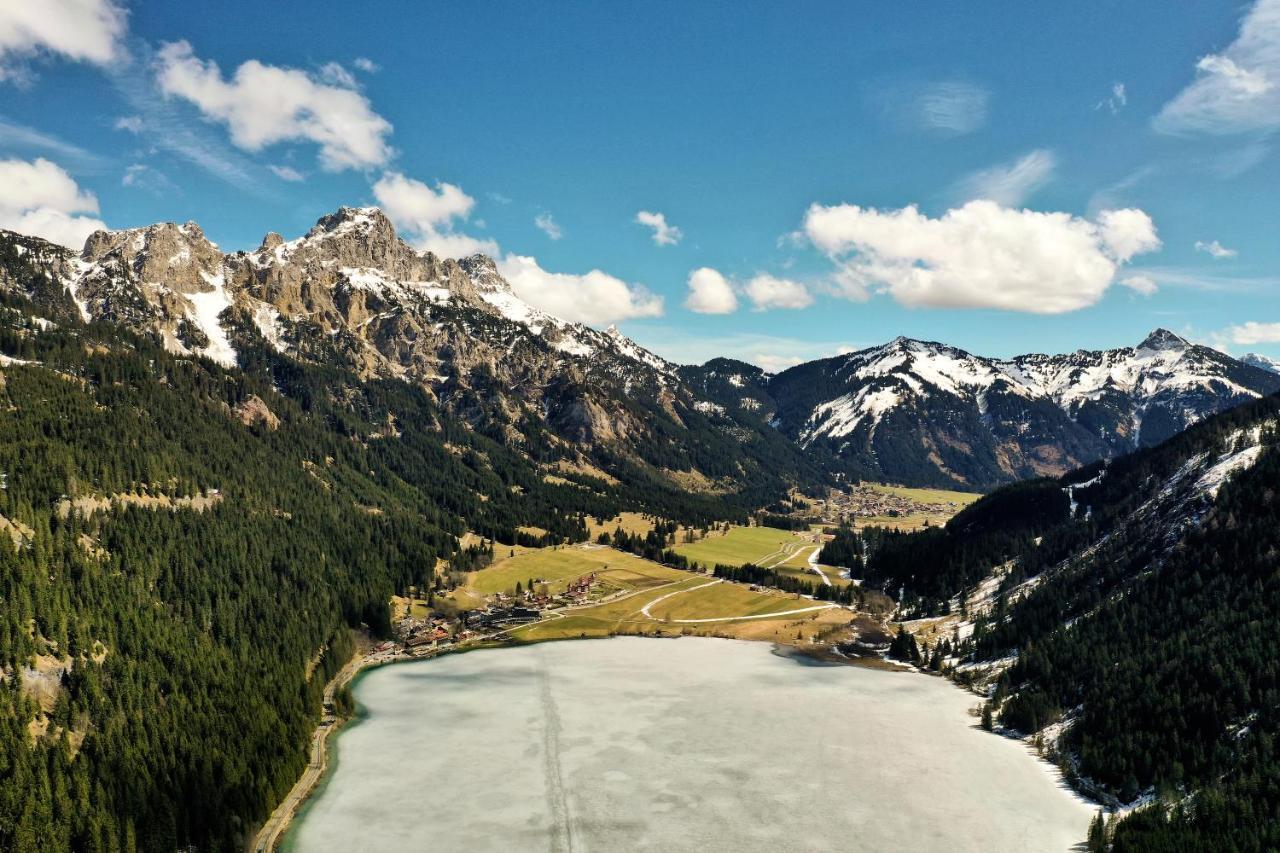 Kaeserstube Ferienwohnungen Tannheim Bagian luar foto