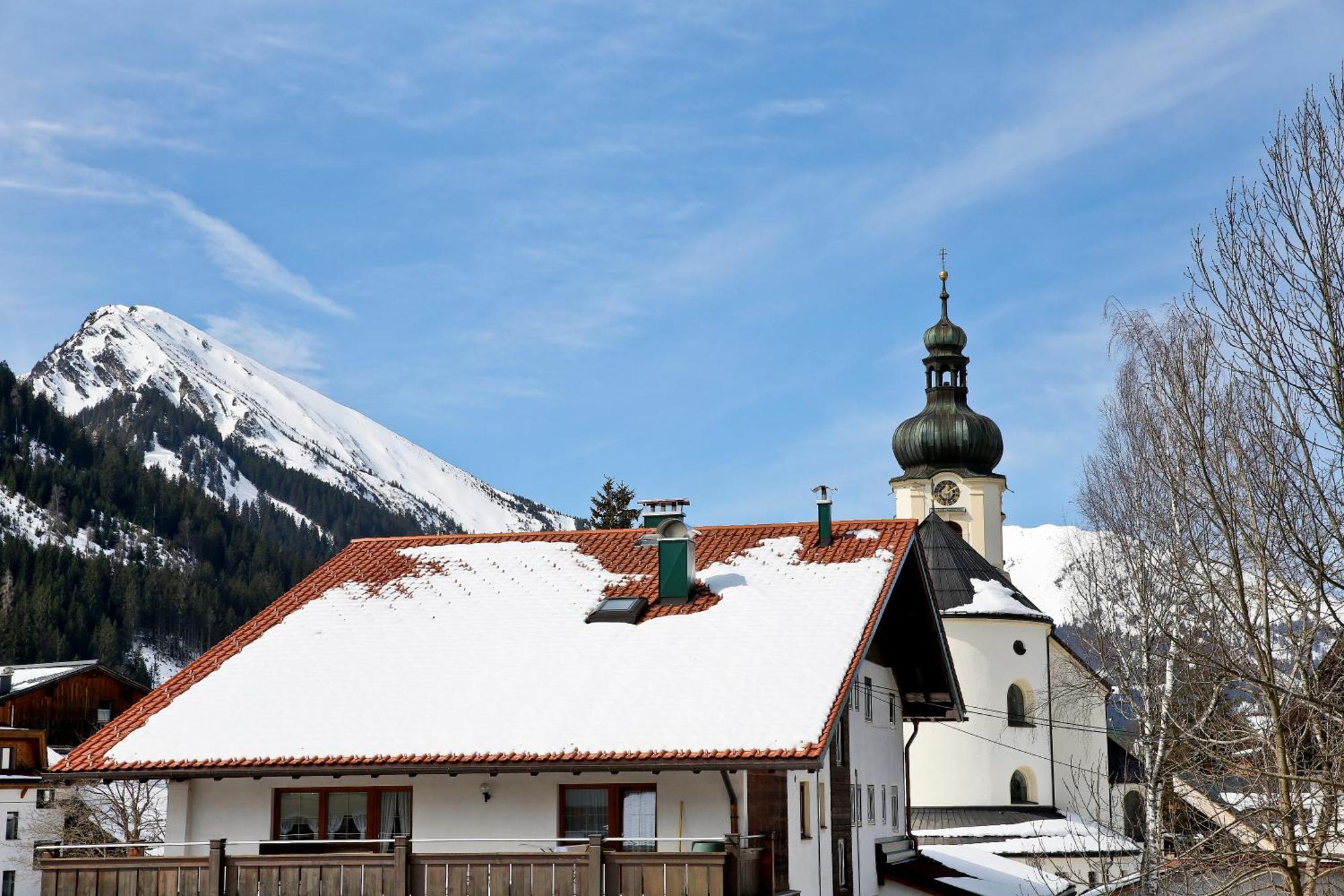 Kaeserstube Ferienwohnungen Tannheim Ruang foto